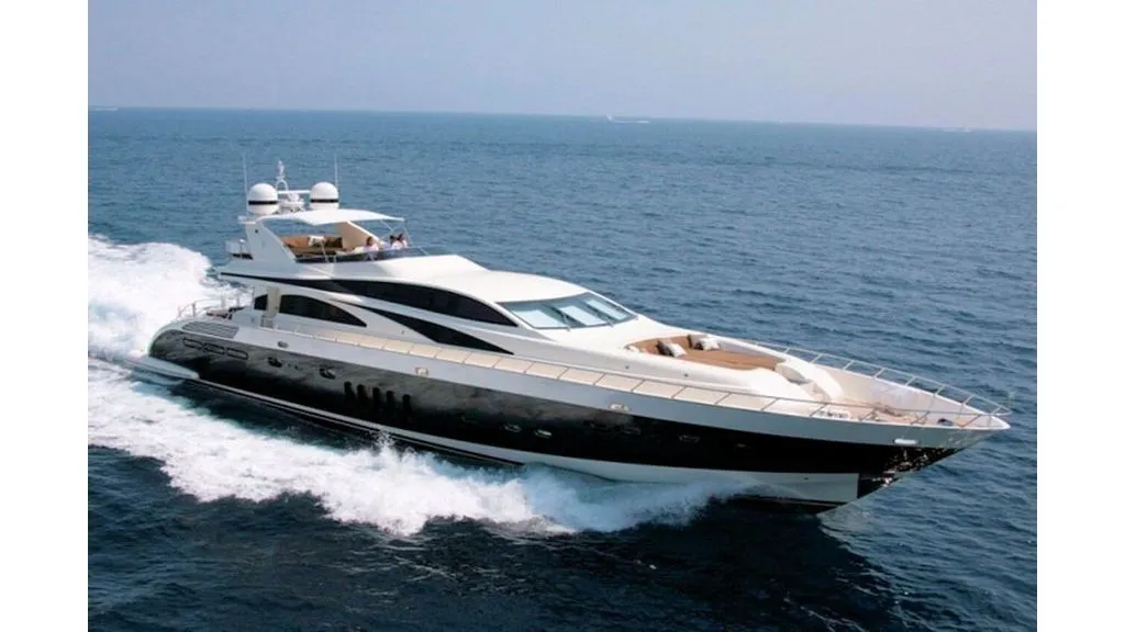 Explore Marmaris on a 32m Rental Motor Yacht Leopard 105