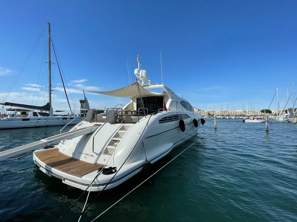 Ola Mona Charter Boat