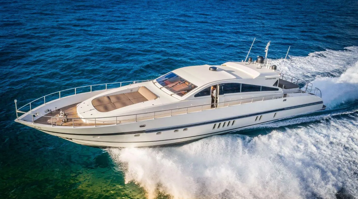 27m Koh Kaew 3 Cabin Motor Yacht Hire