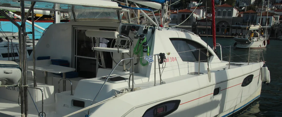 Boot - Charter a 11.43m Catamaran Leopard 384 in Ajaccio