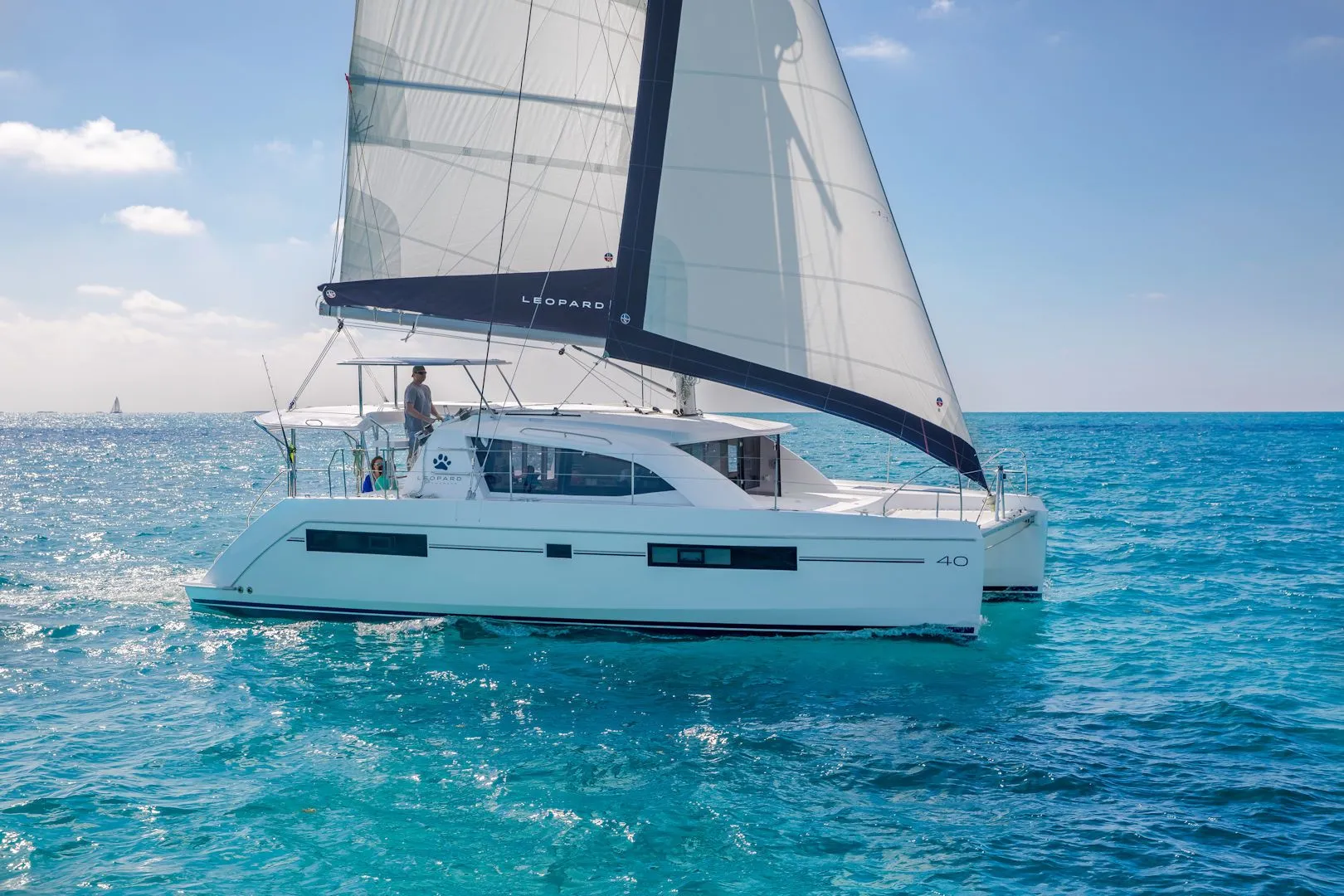 Rent a 11.99m Catamaran Leopard 40 in Procida