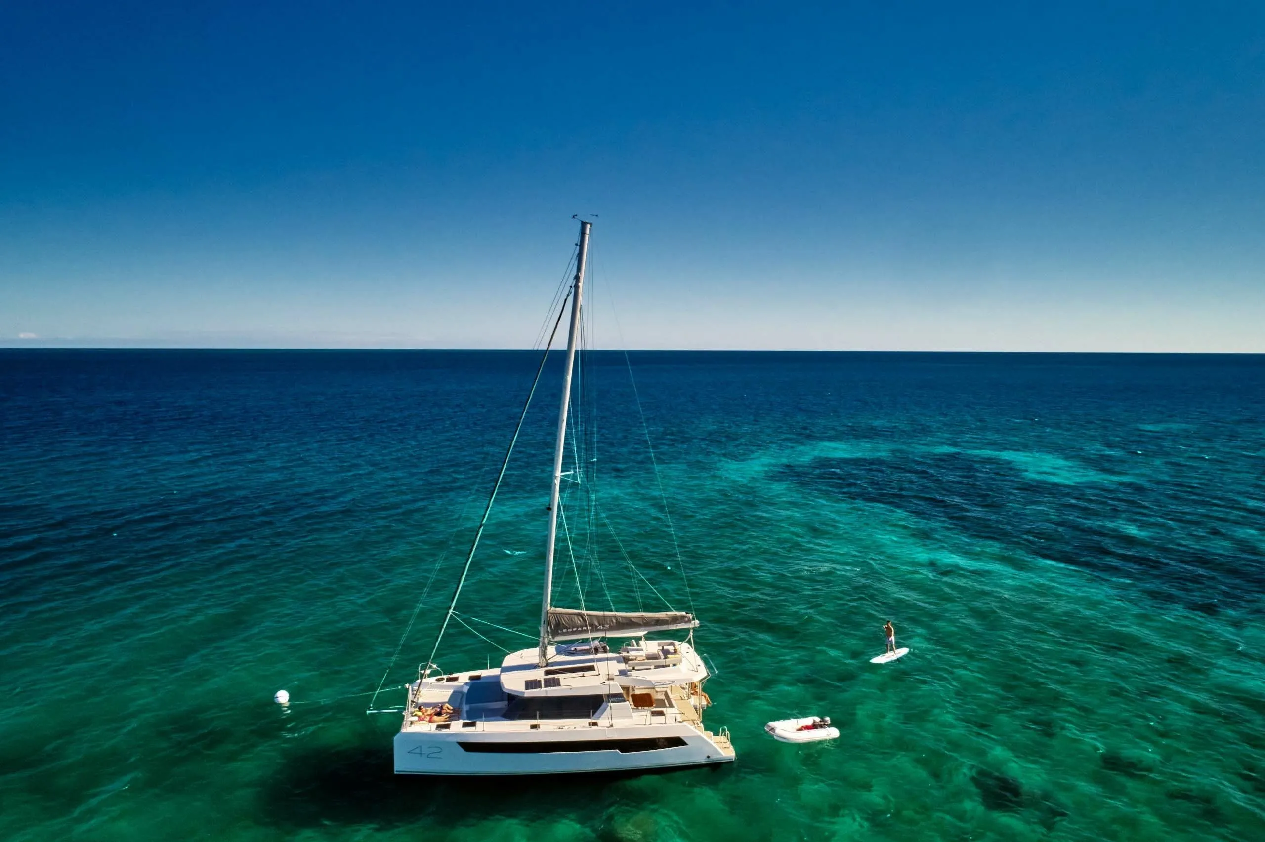 Rent a 12.67m Leopard 42 in Procida