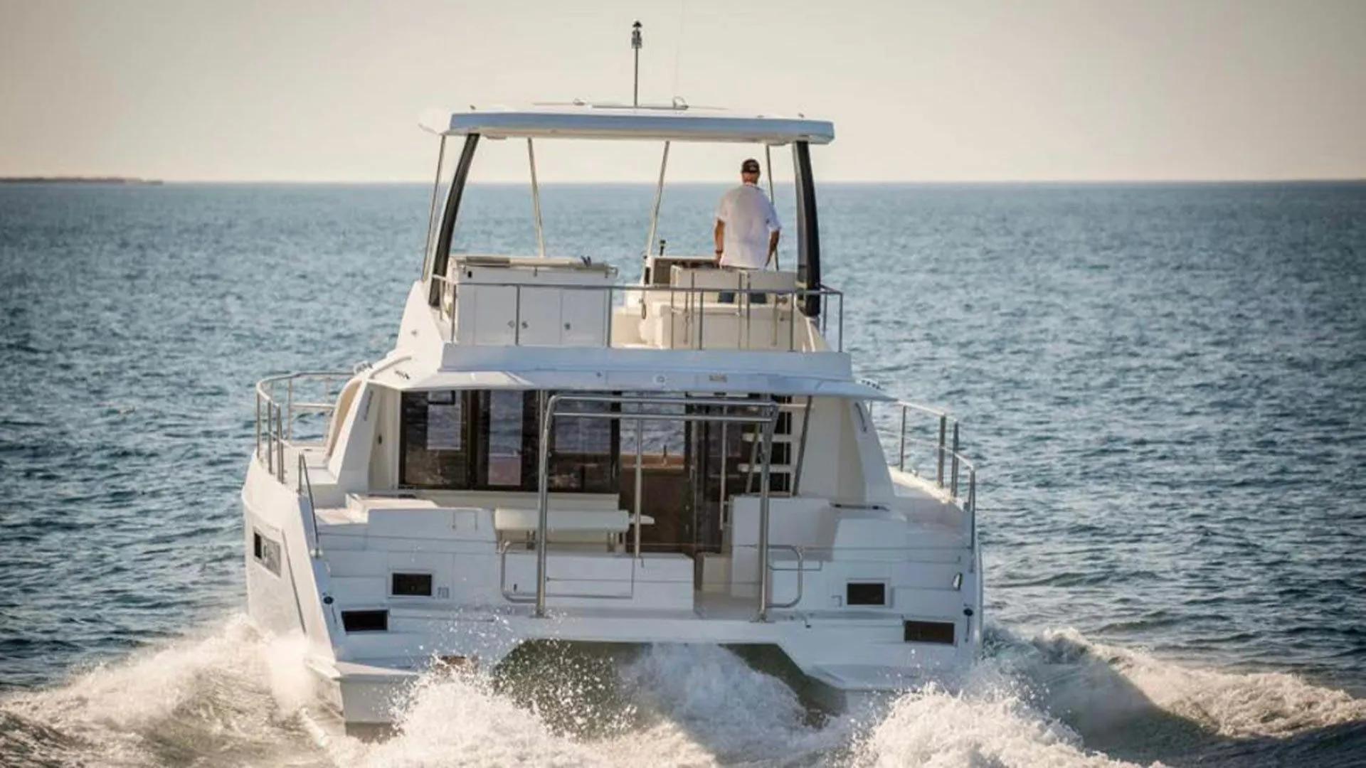 Charter a 13.1m Leopard 43 PC in Koh Kaew