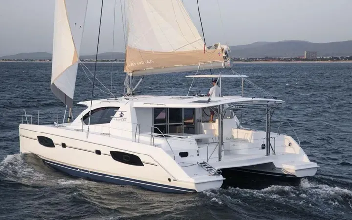 Charter a 13.71m Catamaran Leopard 44 in Eden Island