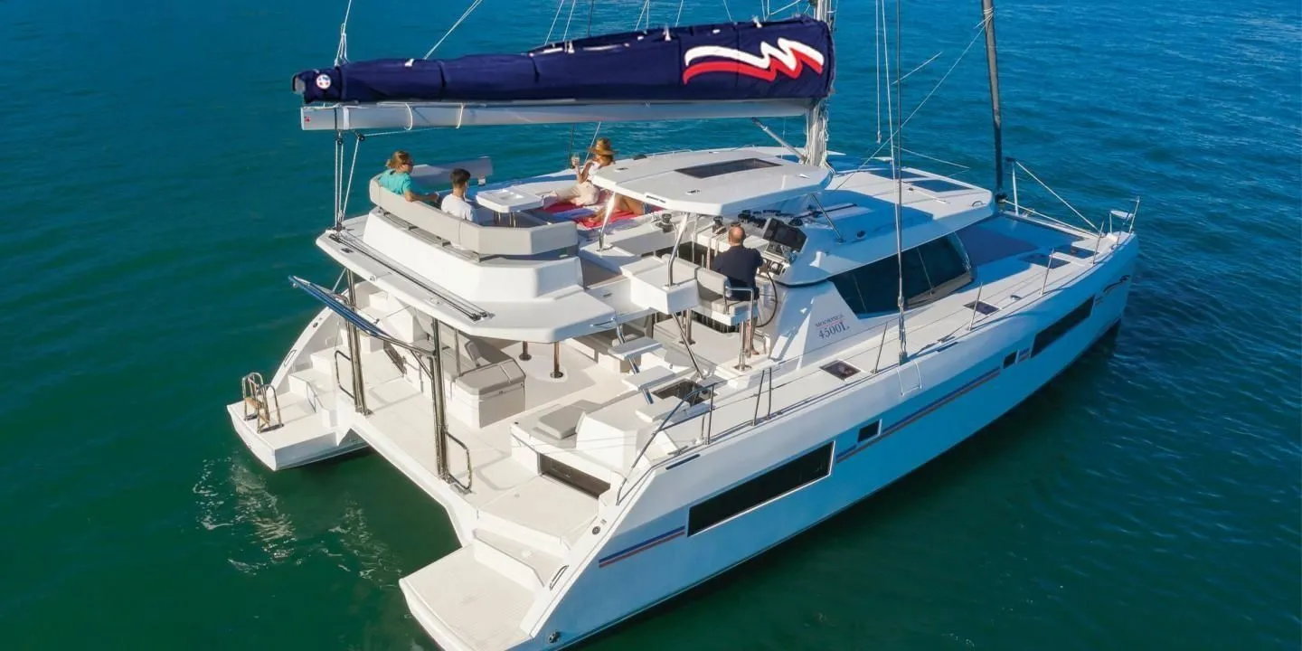 Rent a 13.72m Boat in Road Town