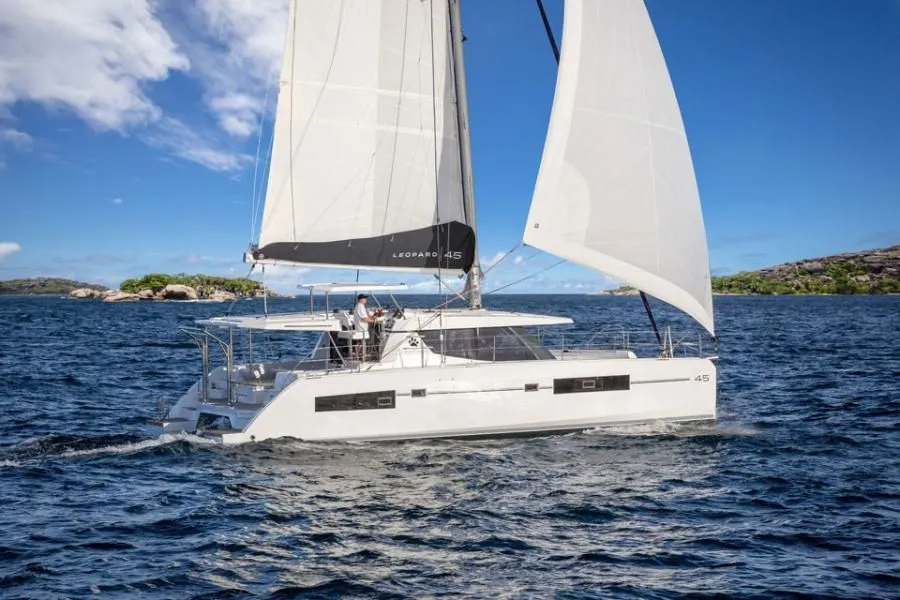 13.72m Cannigione Leopard 45 Catamaran Hire