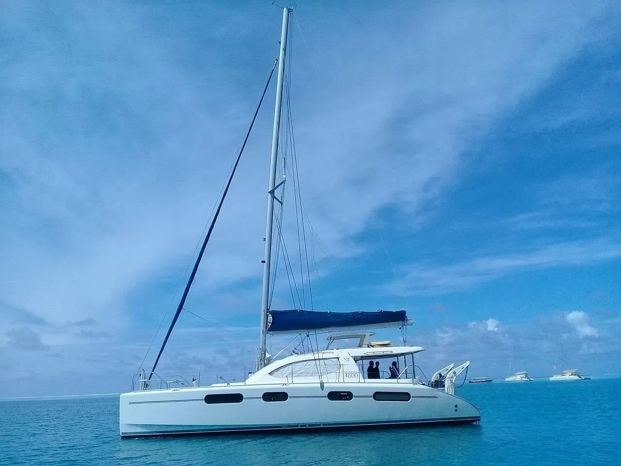 Boot - Charter a 14.13m Catamaran Leopard 46 in Papeete