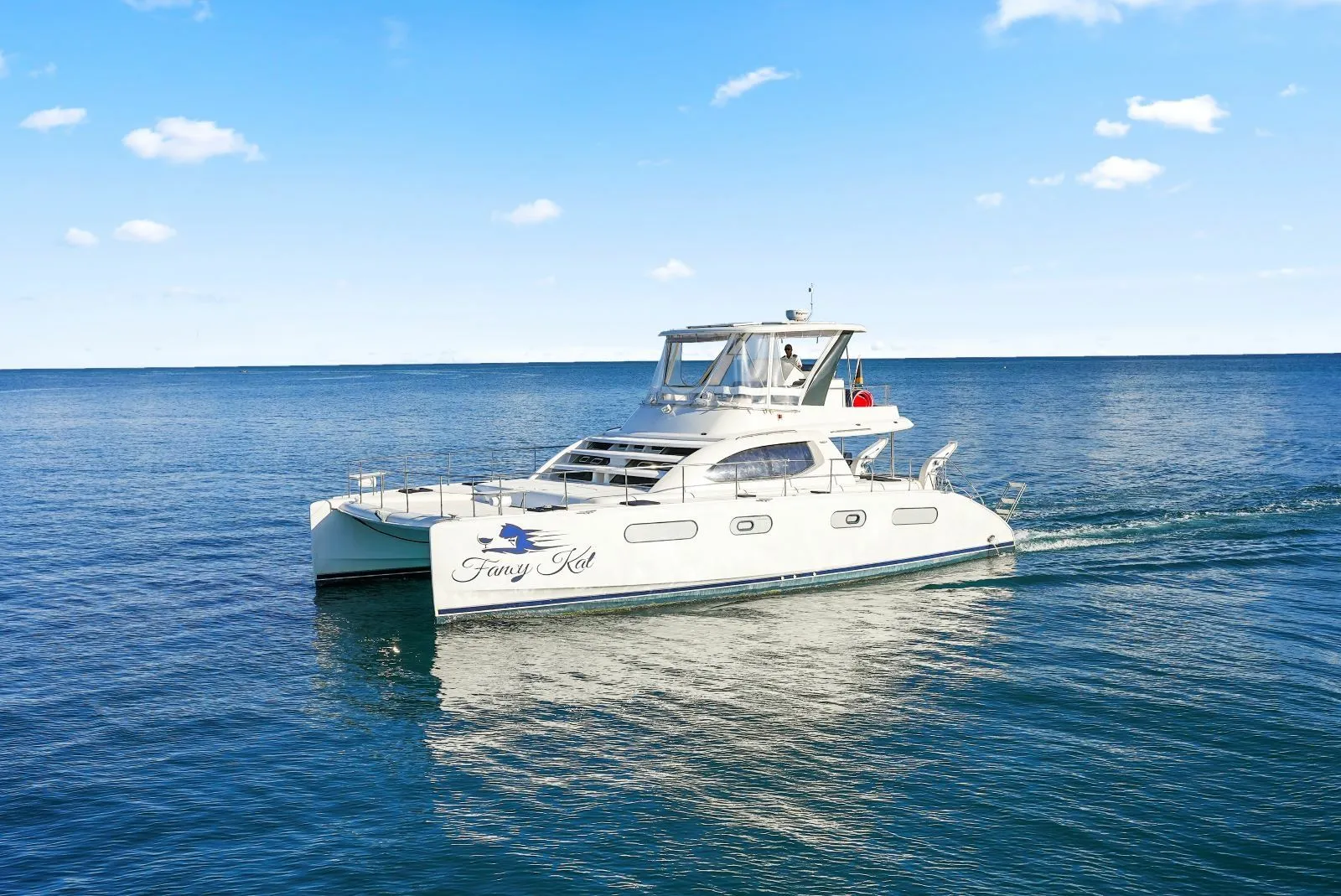 Charter a 14.3m Power Catamaran Leopard 47 in Montego Bay