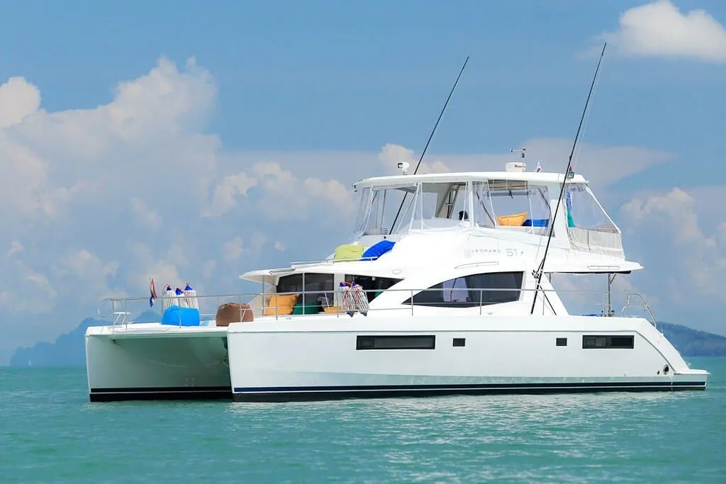 Charter a 15.5m Boat in Pa Klok
