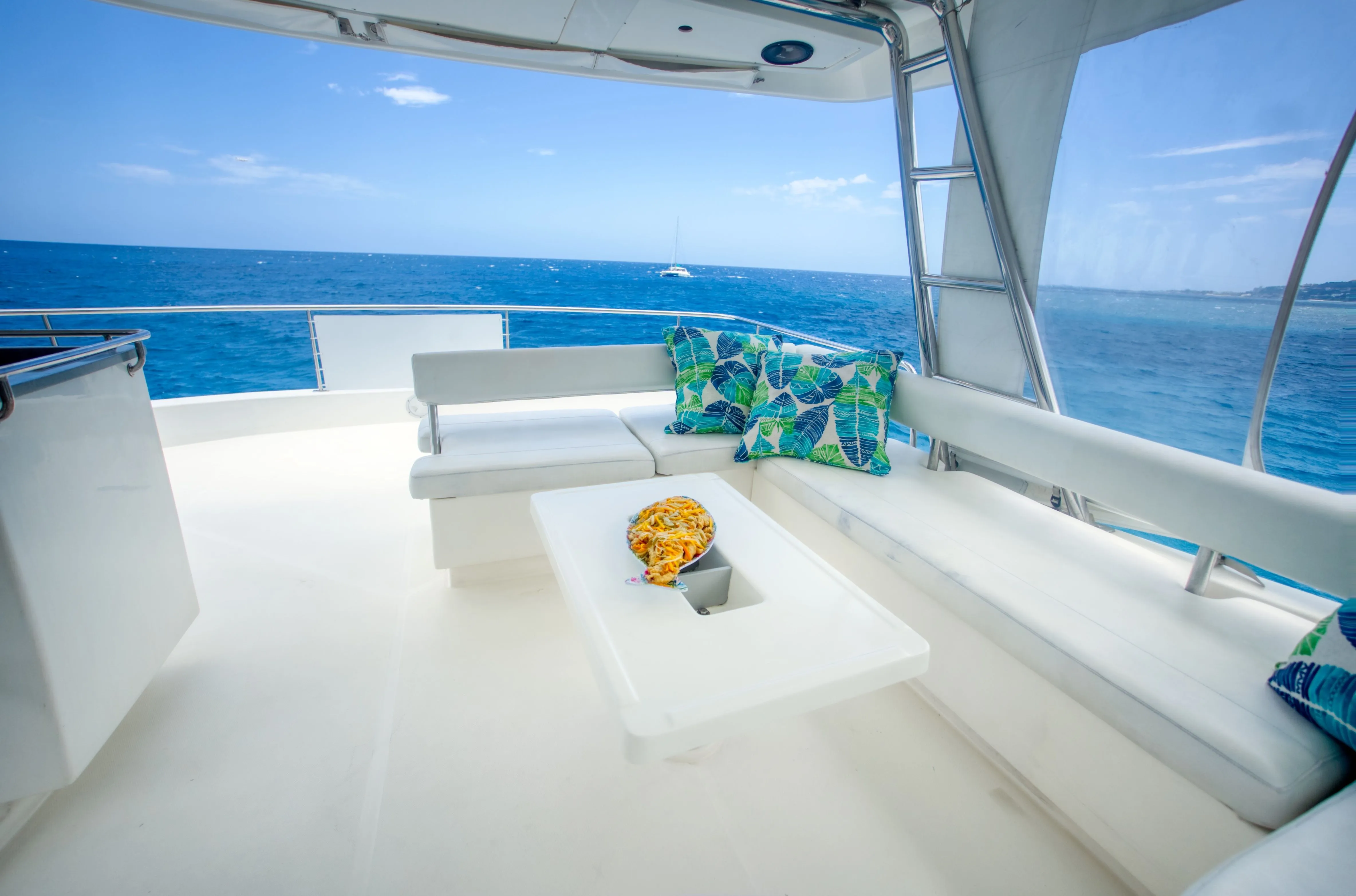 15.55m Montego Bay Power Catamaran Leopard 51 PC Hire