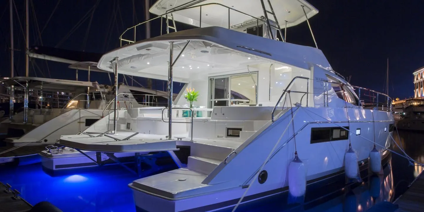 15.54m Athens Leopard 51 PC Power Catamaran Hire