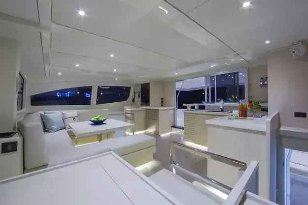Explore Eden Island on a 15.64m Leopard 51 Power Catamaran Rental