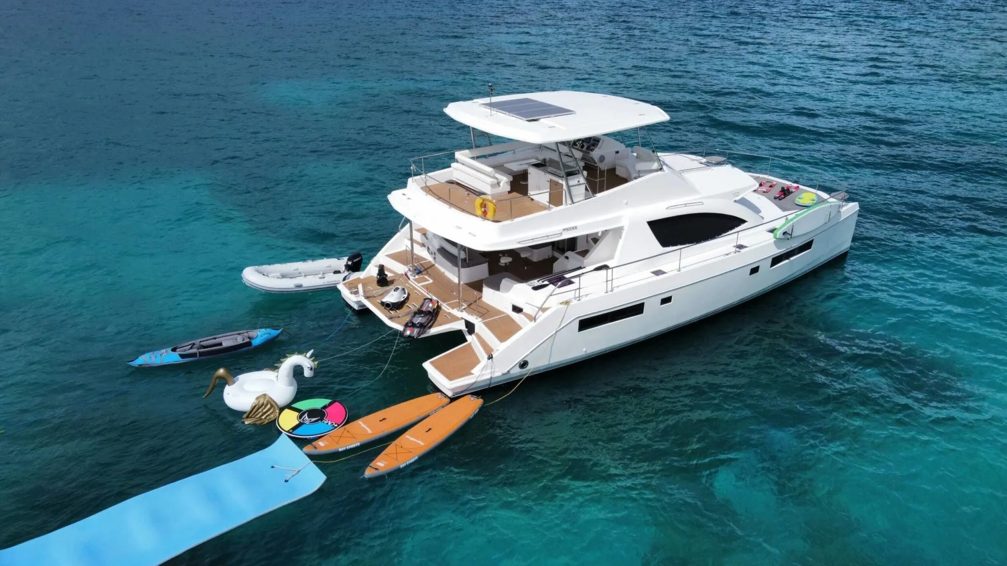 Charter a 15.54m Power Catamaran Leopard 51 in Marigot