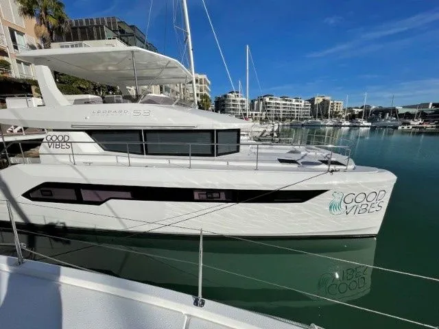 Charter a 16.19m 3 Cabin Power Catamaran in Kastela