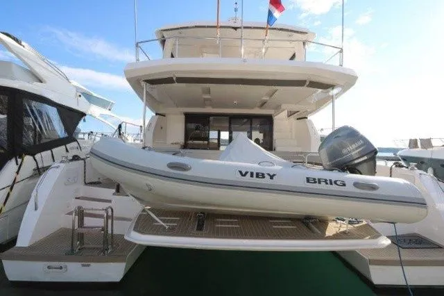 Charter a 16.19m 3 Cabin Power Catamaran in Kastela