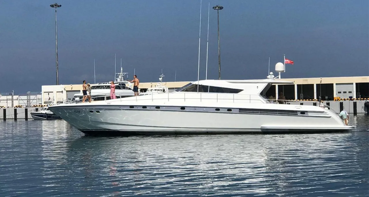 Vela De Plata Charter Boat