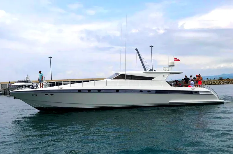 Charter a 21m Leopard 82 in Adler