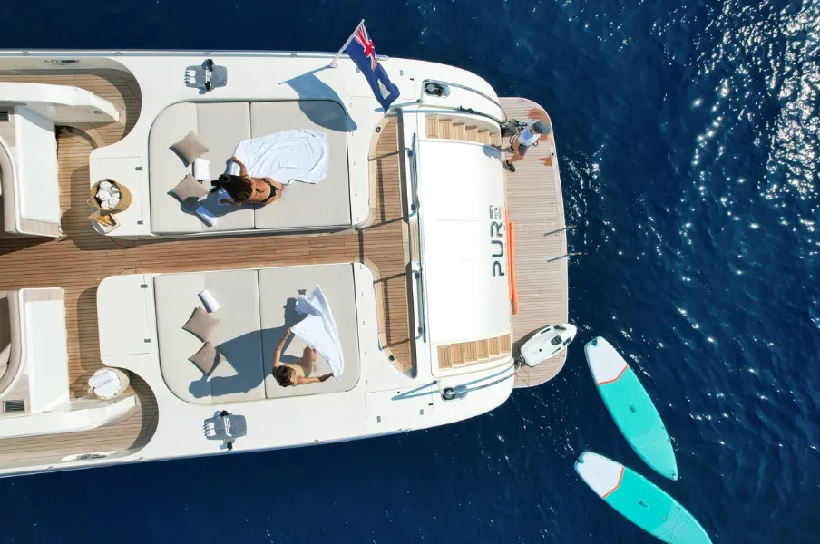Rent a 27m Motor Yacht in Marigot