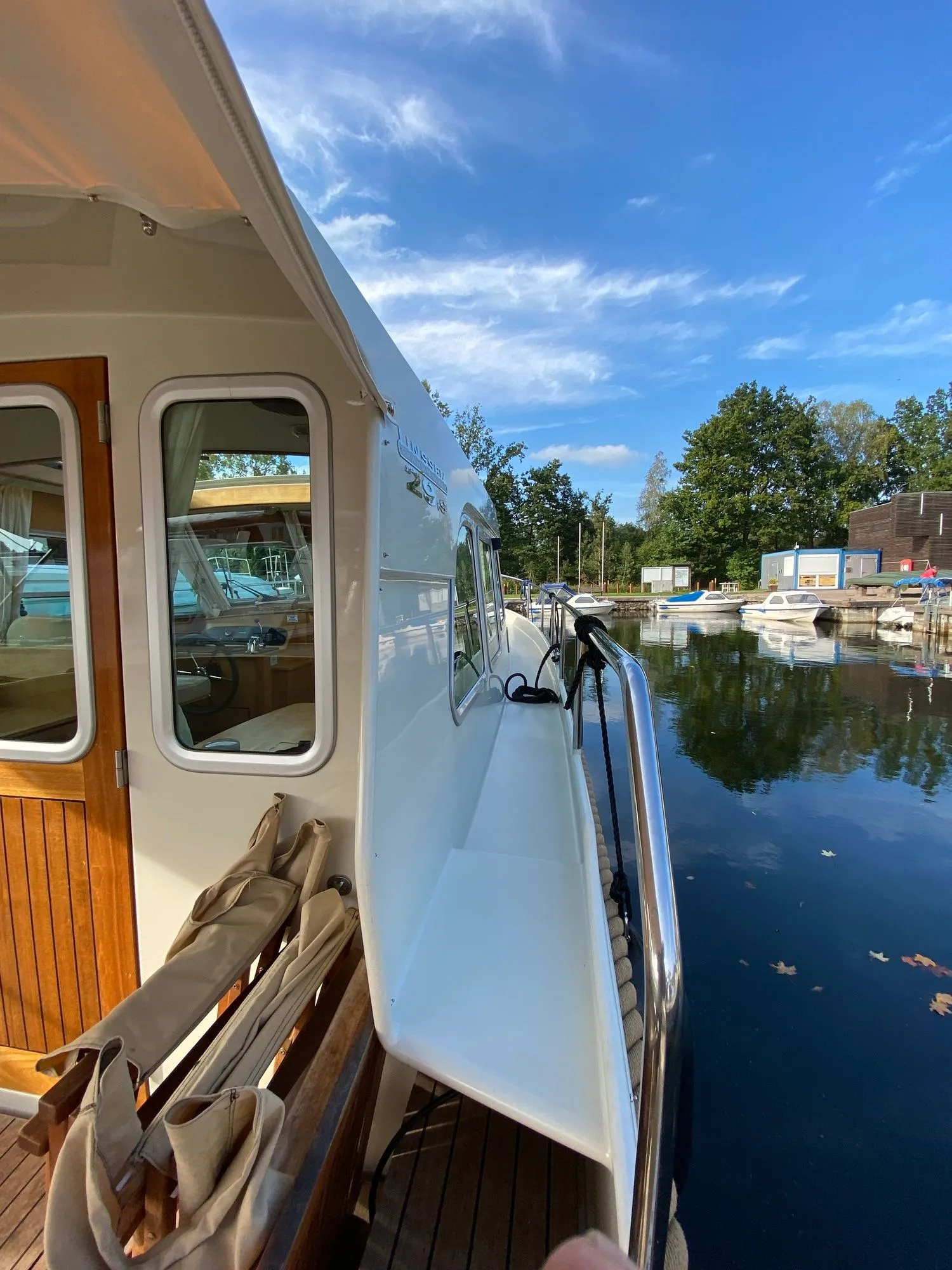 10m Wolfsbruch Linssen 290 Sedan Motor Yacht Hire