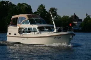 Explore Malchow on a 10.7m Rental Motor Yacht Linssen 350 AC