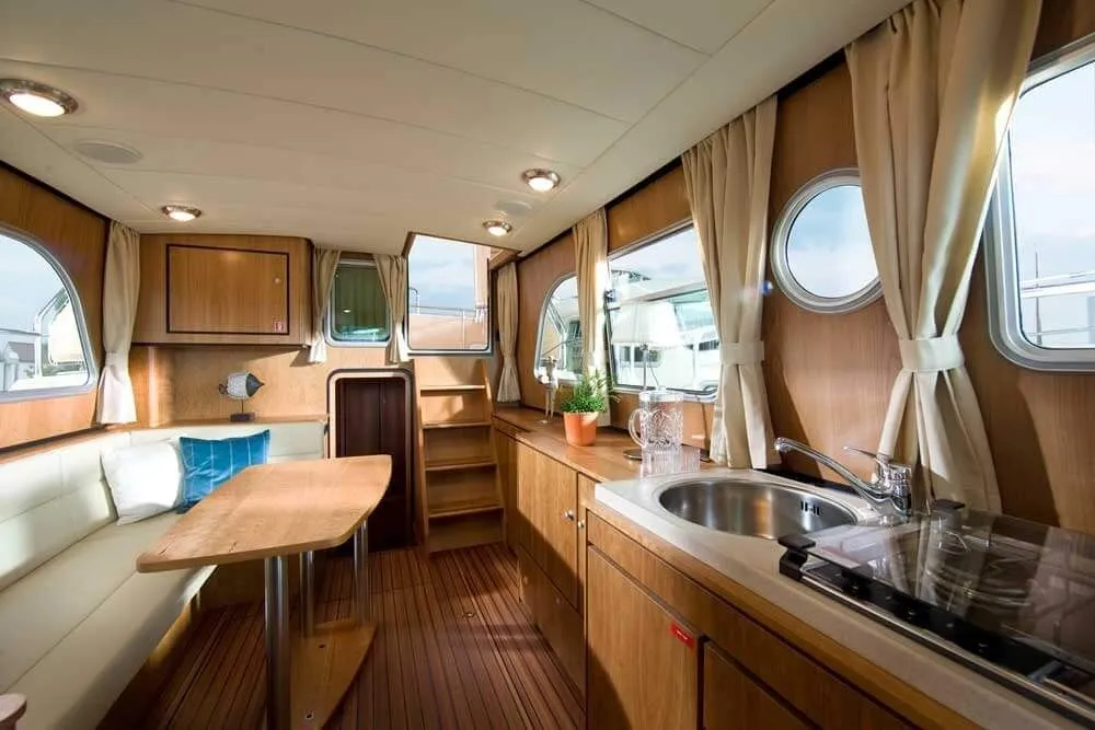 Linssen Charter Boat