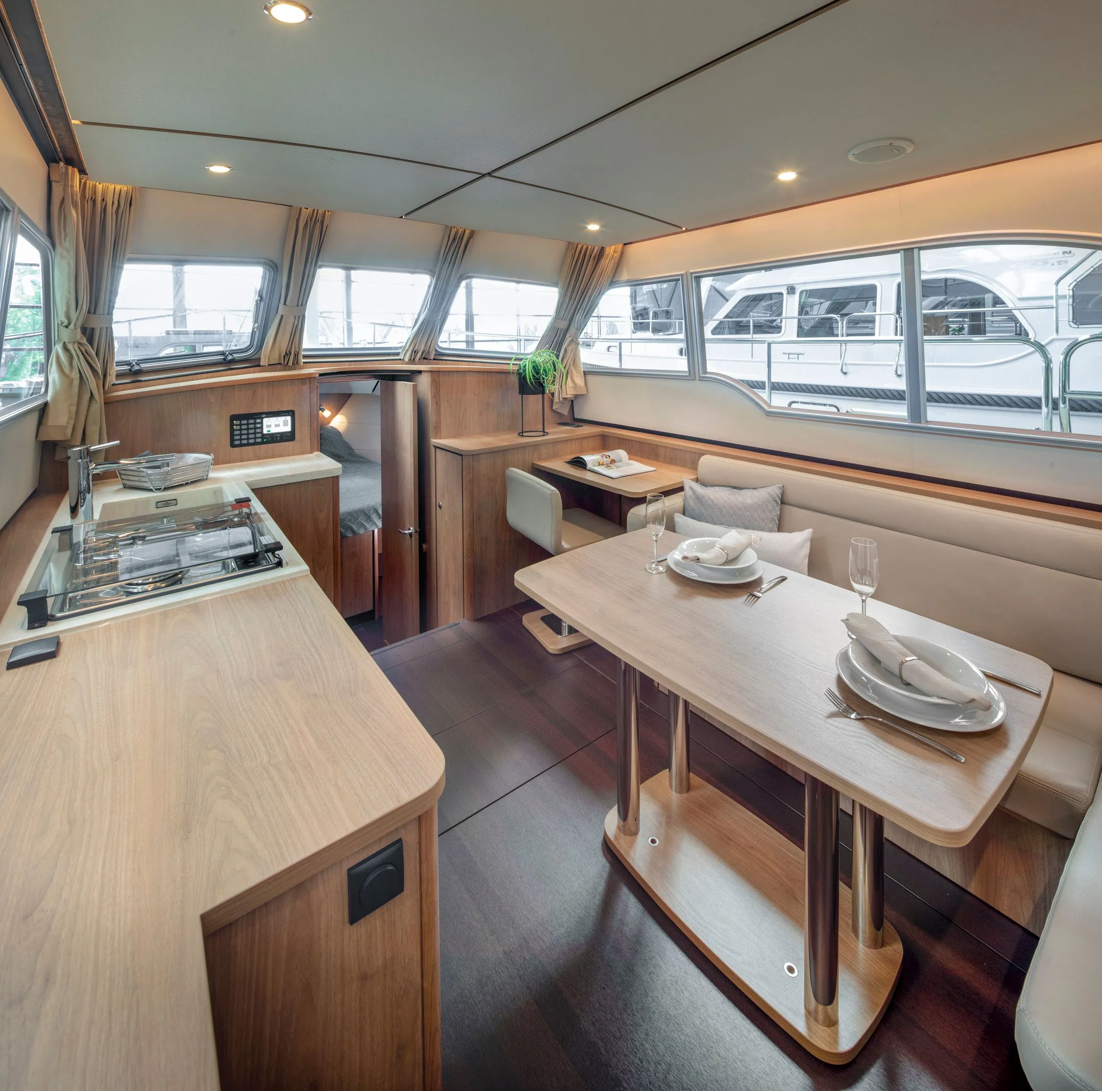 Rent a 10.7m Motor Yacht Linssen GS 35.0 AC in Kortgene