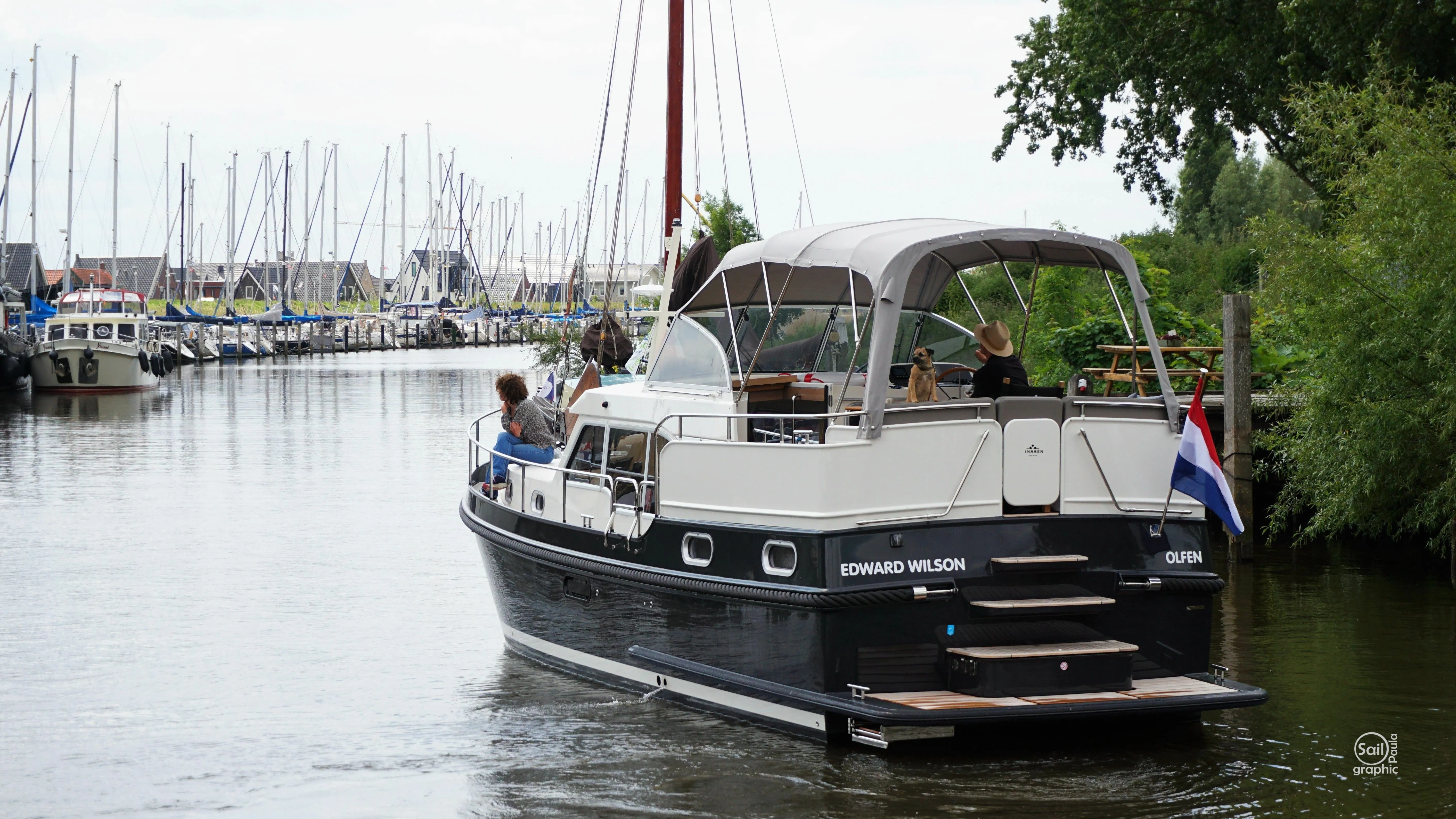 Explore Willemstad on a 10.7m 2 Cabin Motor Yacht Rental