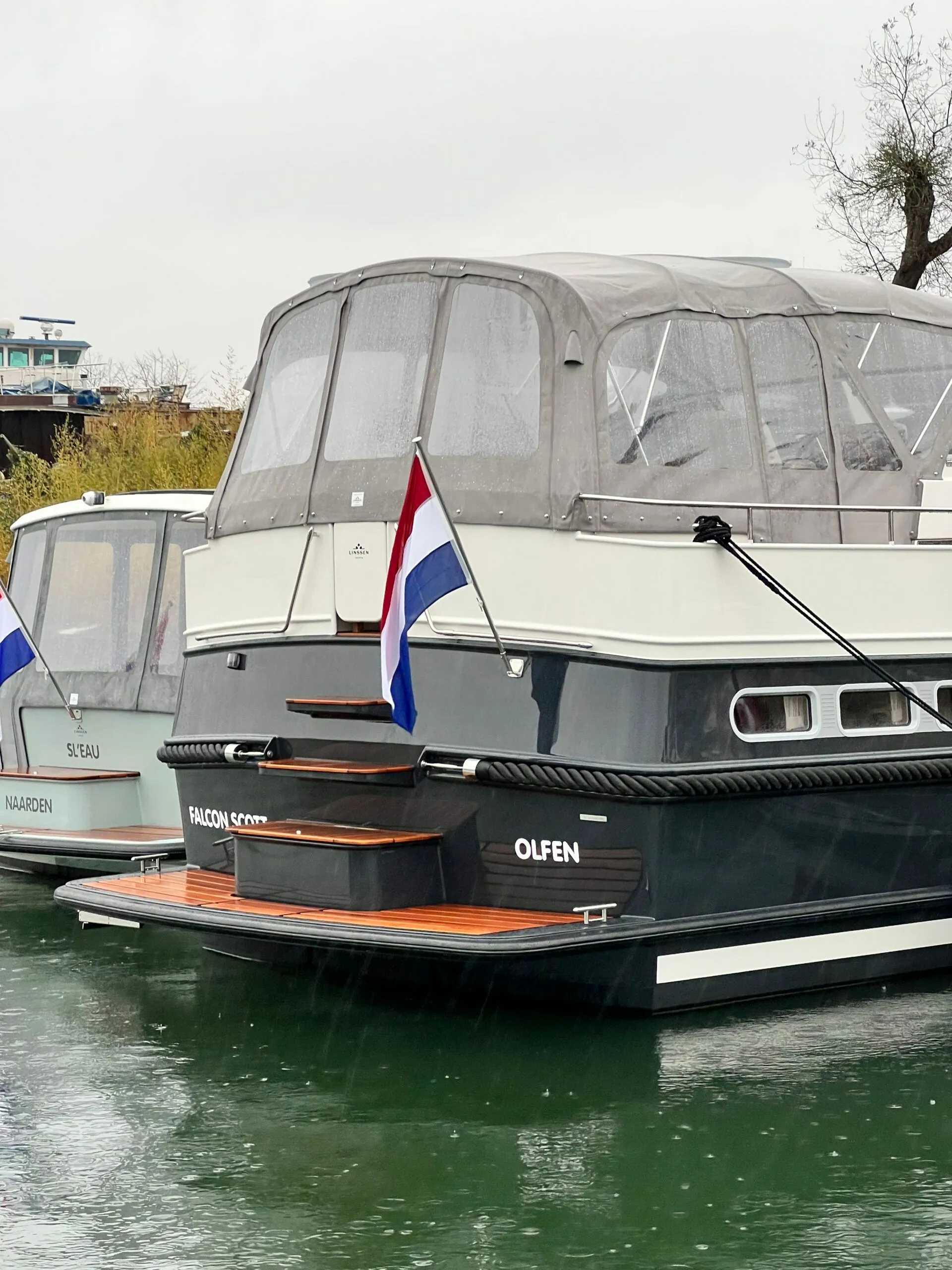 Rent a 12.85m 3 Cabin Motor Yacht in Willemstad