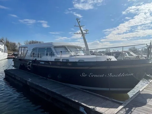 Sir Ernest Shackleton Charter Boat