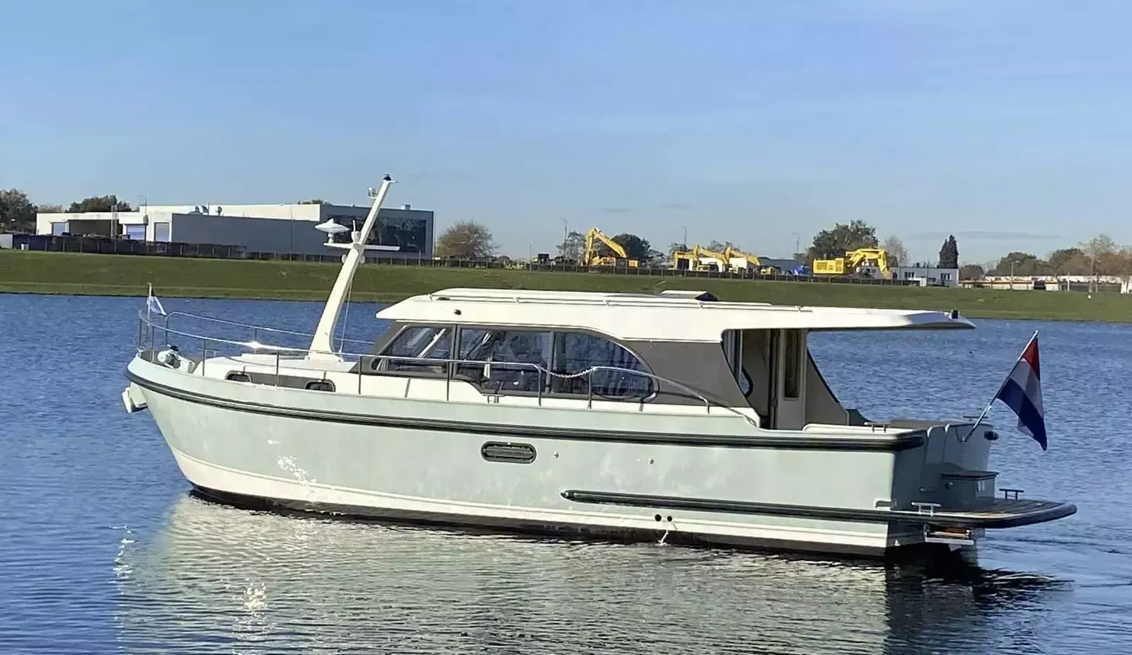 Willemstad Kiralık Linssen SL 35 Sedan 10.7m 