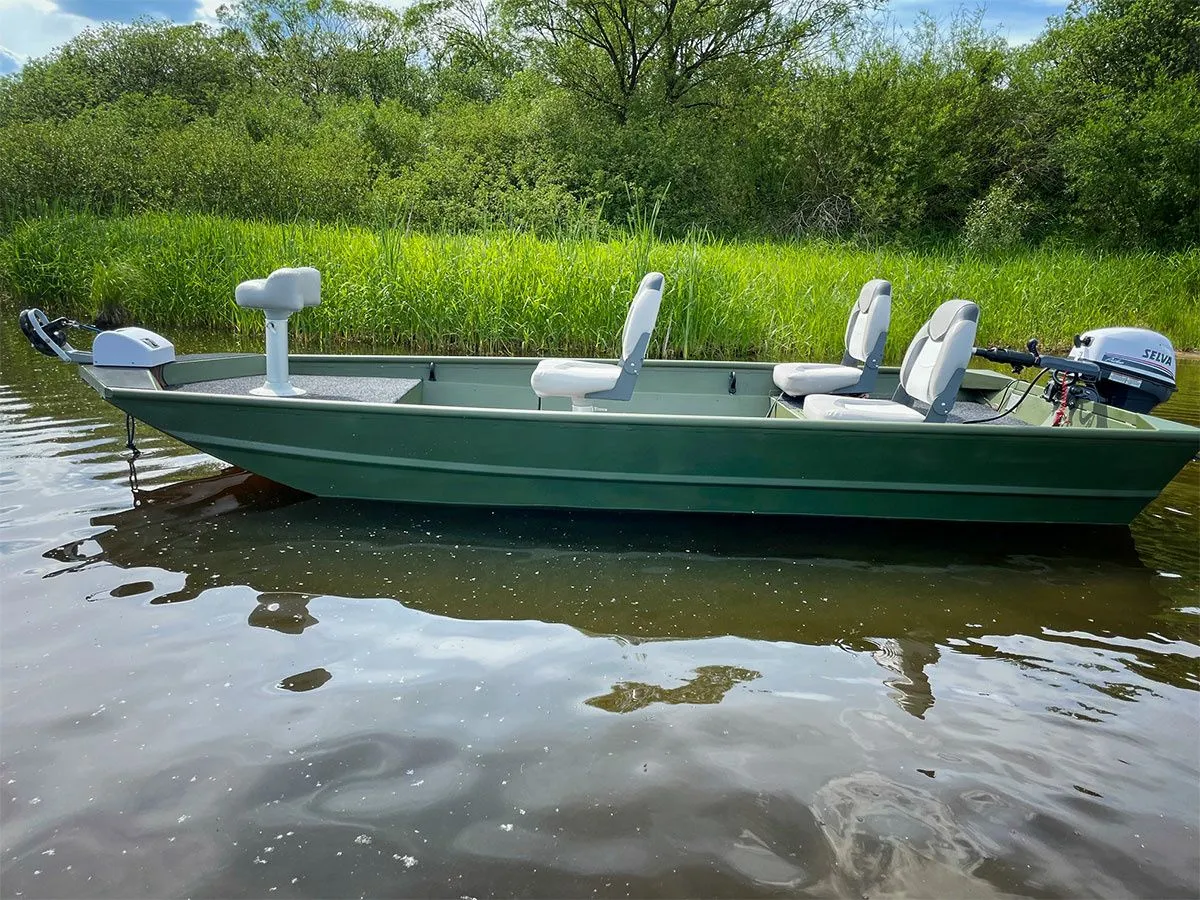 Rent a 4.6m Lugafo LUG 1550PW-V in Frymburk