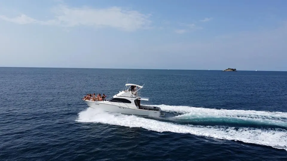 Rent a 12.4m Luhrs 38 Motor Yacht in Rovinj