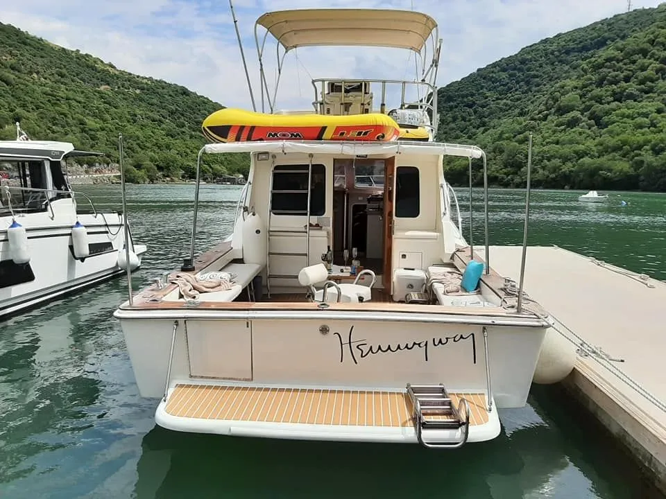 Rent a 12.4m Luhrs 38 Motor Yacht in Rovinj
