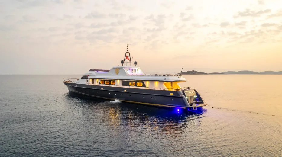 Alkonost Charter Boat