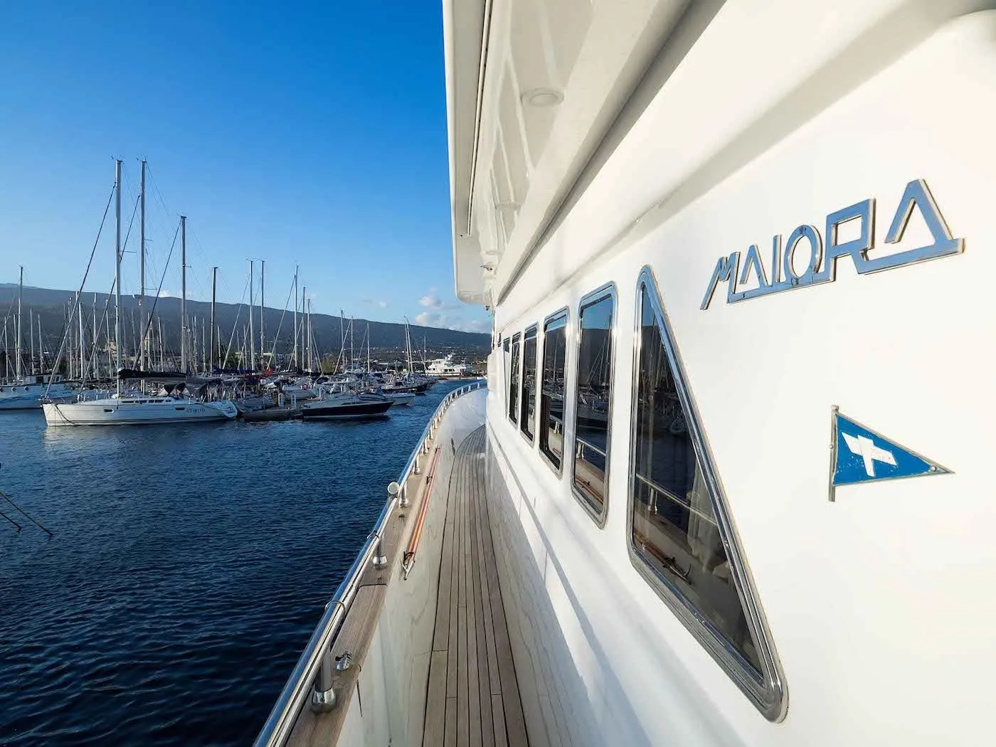 Claudia Amber Charterboot - 5