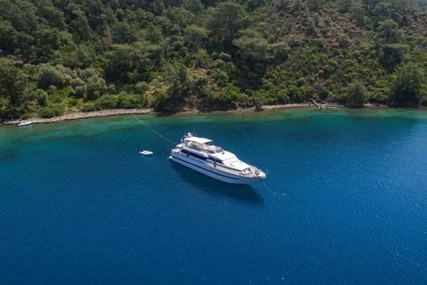 Mirage Charter Boat