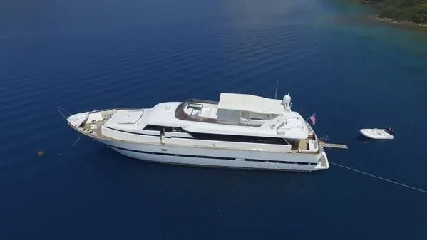 Explore Marmaris on a 27m 4 Cabin Motor Yacht Rental