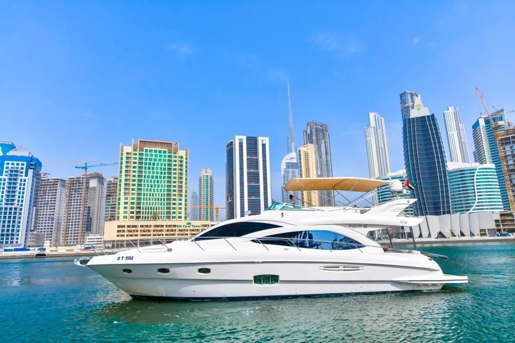 Charter a 17.27m Majesty 56 in Dubai