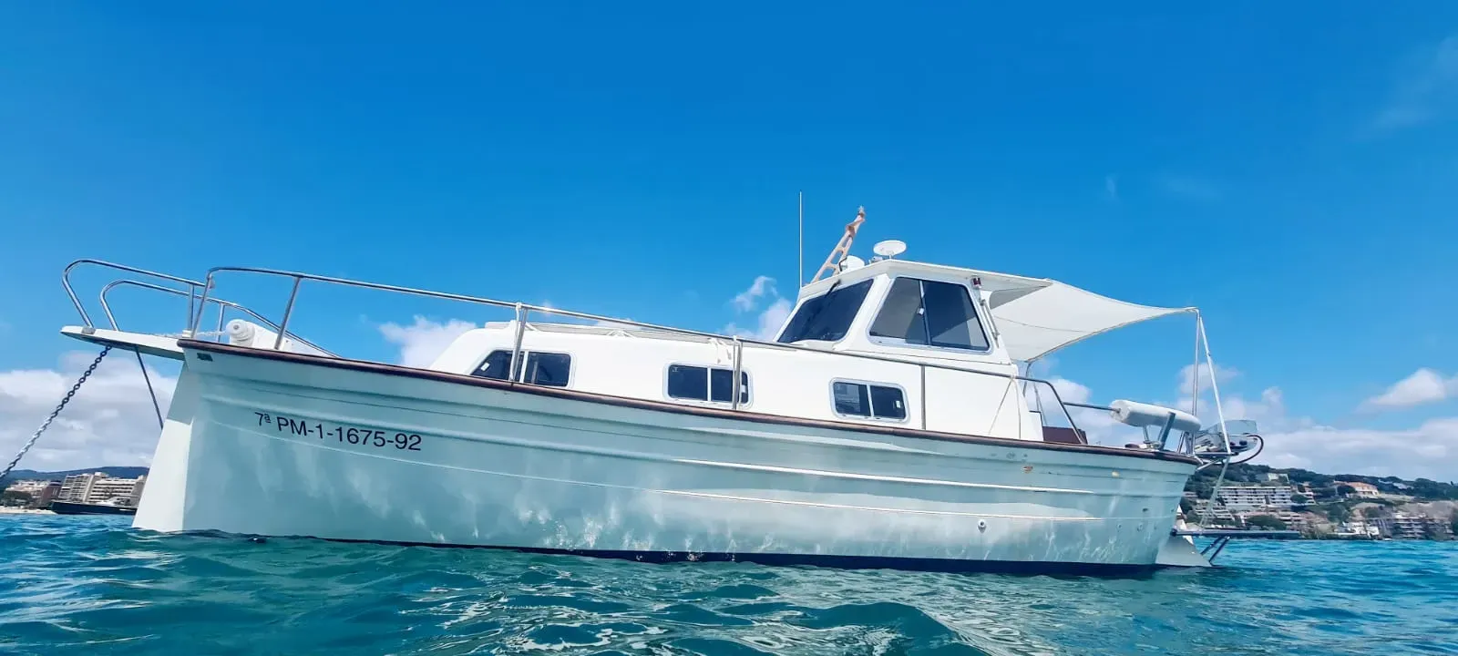 Charter a 8m Motor Boat Majoni 40 in Sant Carles de la Rapita