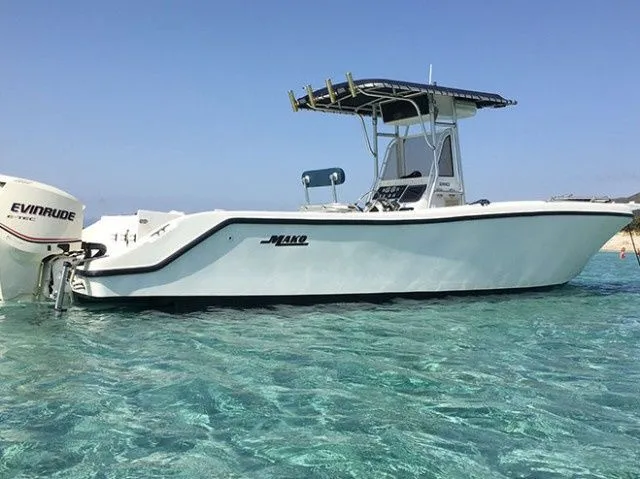 9.5m Porto Rotondo Motor Boat Mako 282 Hire