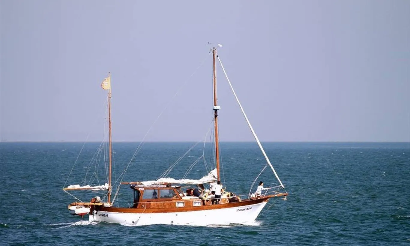 12m Setúbal Sailing Yacht Mallorquina 12 Hire