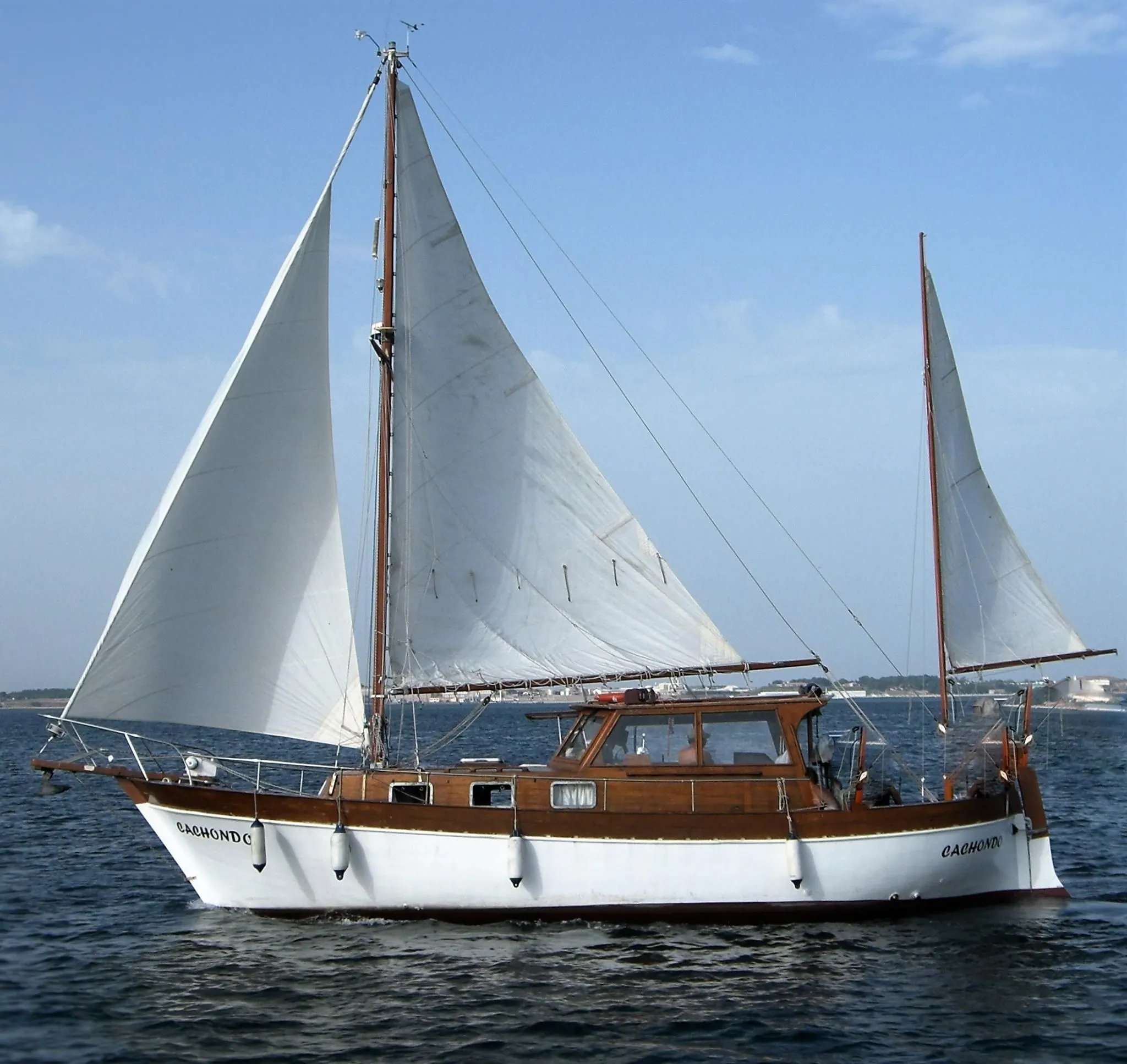 12m Setúbal Sailing Yacht Mallorquina 12 Hire