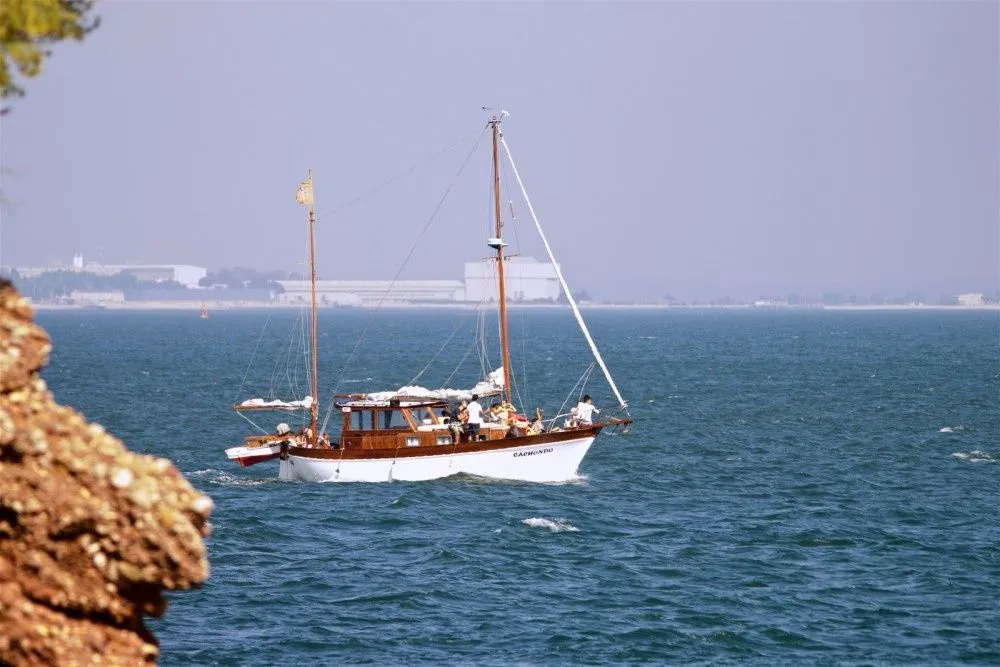 Cachondo Mietboot