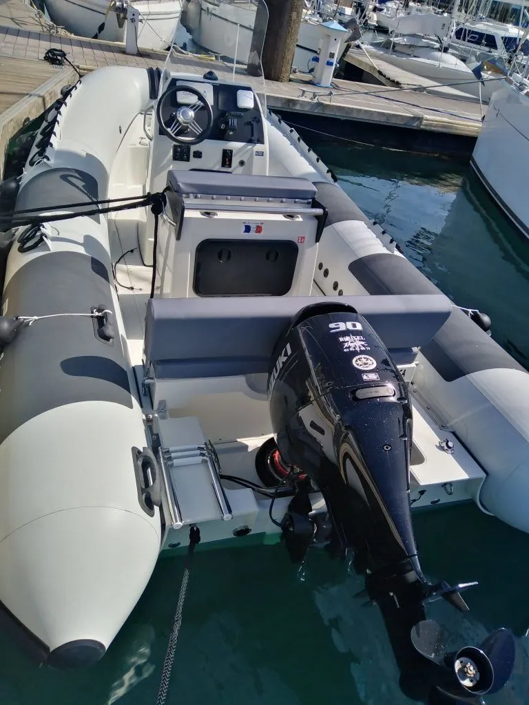 Rent a 5.5m Motor Boat in Saint Malo