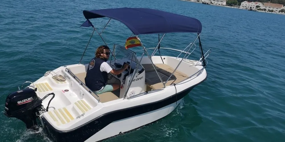 Explore Mahón on a 4.5m Rental Mareti 450