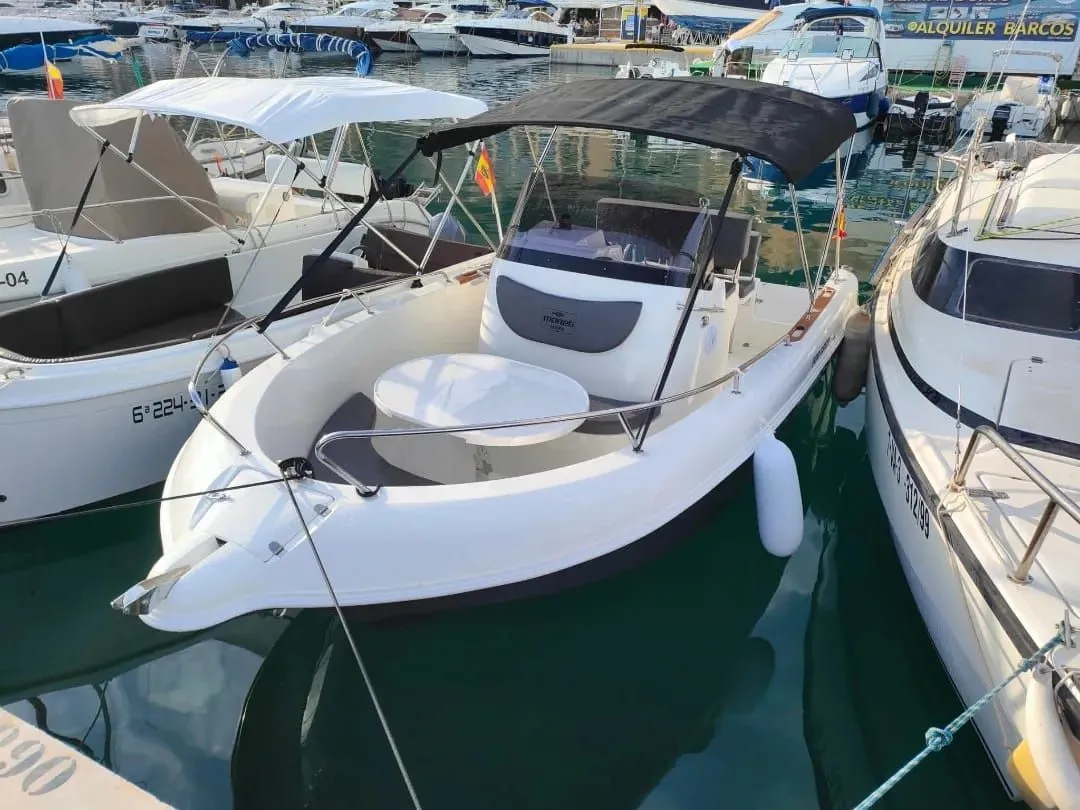 6m Altea Mareti 600 Motor Boat Hire