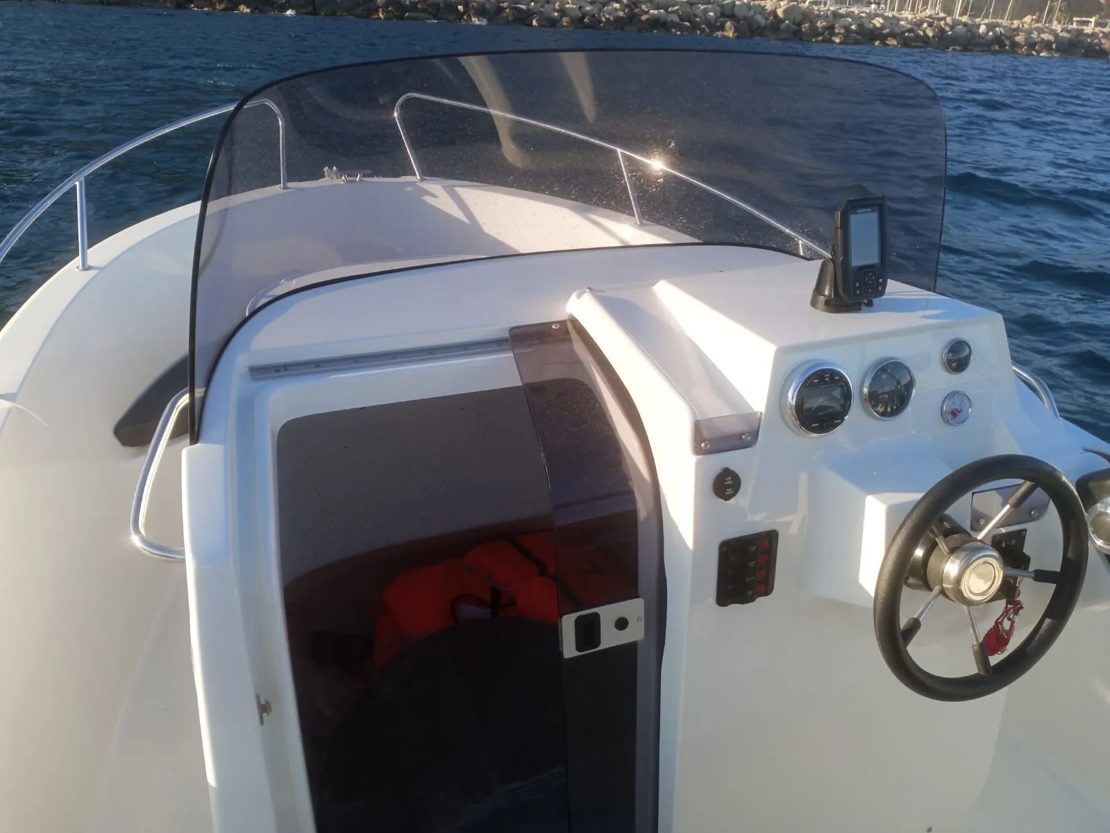6m Altea Mareti 600 Motor Boat Hire