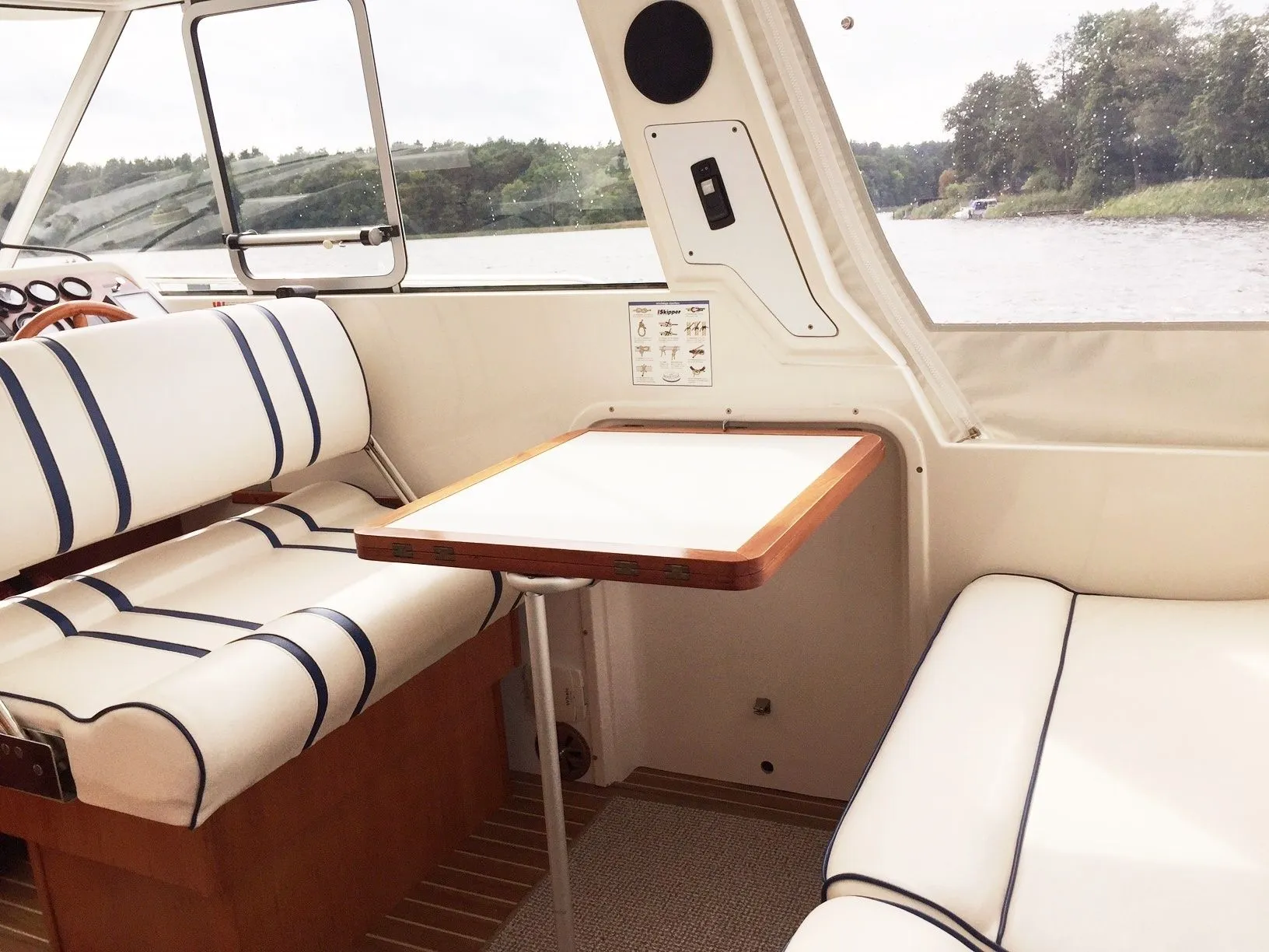 Feiner Max Charter Boat