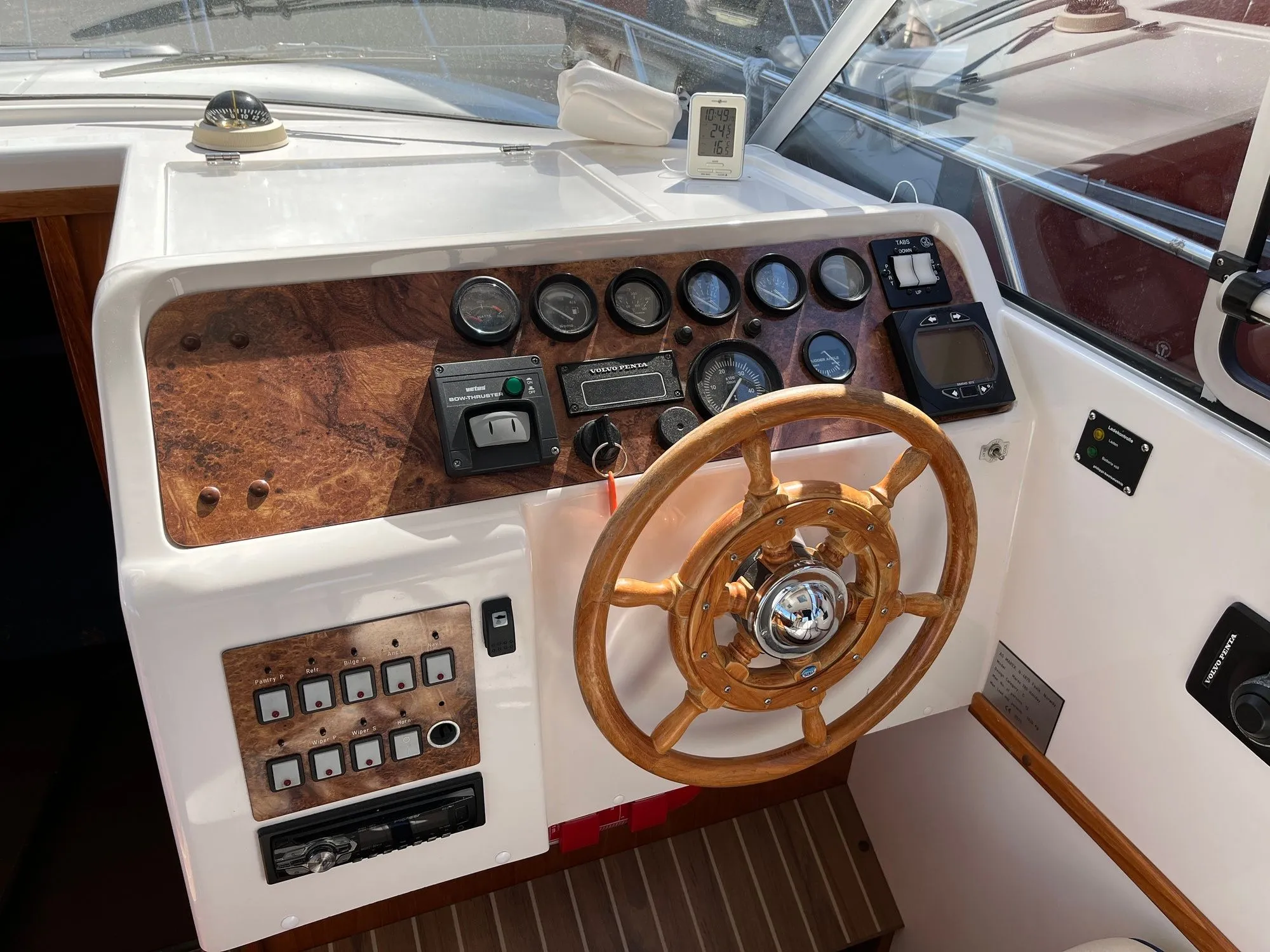 Charter a 8.95m Marex 280 Motor Yacht in Wolfsbruch