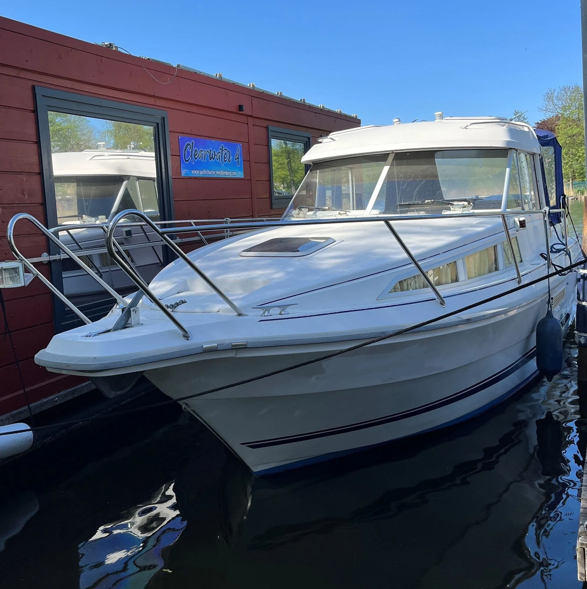 8.95m Wolfsbruch 2 Cabin Motor Yacht Hire
